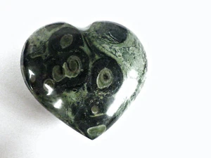 Schmuck-Stck Stein Herz MINERALIEN Handschmeichler Kabamba grün Eldarit - Picture 1 of 6