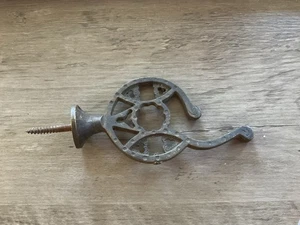 Antique Cast Victorian Coat & Hat Hook Wheel & Spoke 4 1/2 By 2 1/2” - Bild 1 von 8