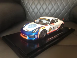 SPARK 1/18 PORSCHE CAYMAN GT4 CLUBSPORT #64 TGM 2016 DEALER EDITION WAX 02100020 - Picture 1 of 15