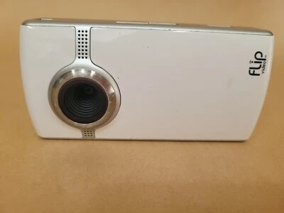 Видеокамера Cisco Flip Video F260B белая флэш-медиа компактная - Изображение 1 из 4