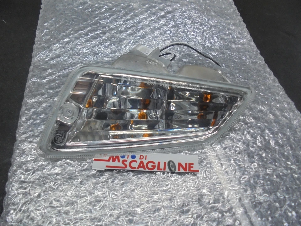 Freccia anteriore Dx. Piaggio Vespa Granturismo Euro 3 125 2006-2007 M31300