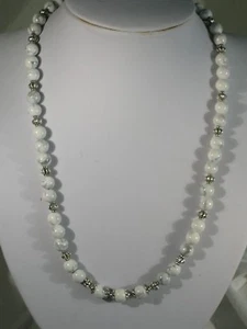 20" Howlite Bead Necklace - Picture 1 of 2