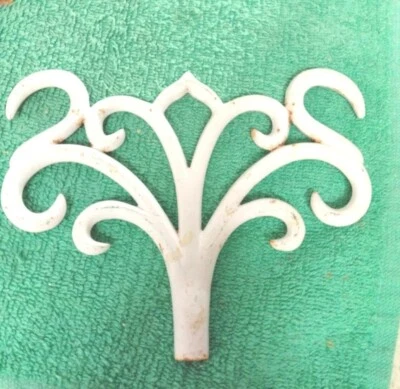 Par de postes de enganche de hierro fundido de diseño ornamentado 4) vintage Foto 1 de 4