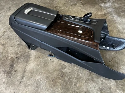 2021 - 2023 OEM CADILLAC ESCALADE ESV COMPLETE CENTER CONSOLE ASSEMBLY Foto 1 de 4