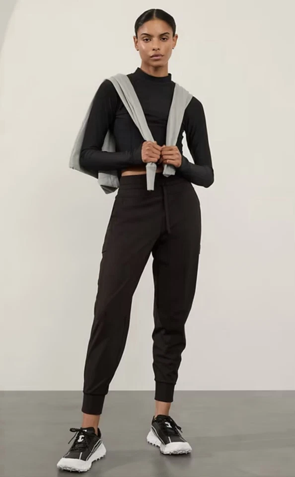 Athleta Rainier Mid Rise Cargo Jogger size 2XSP Black #417747