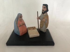 Vintage Krippe Familie Handarbeit Holz (4” x 2-1/2”) - Bild 1 von 1