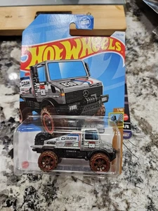 HOT WHEELS WALMART SERIE ESCLUSIVA ZAMAC MERCEDES-BENZ UNIMOG 1300L - Foto 1 di 3