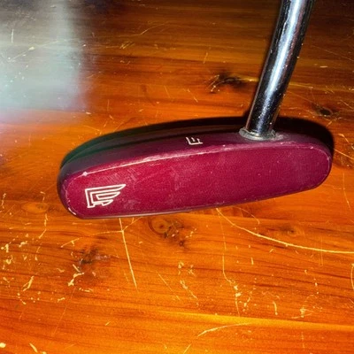 Founders Club Mo Cat Series 1 RH 34.5 in Mallet Putter Steel Shaft OEM Grip - Image 1 of 4