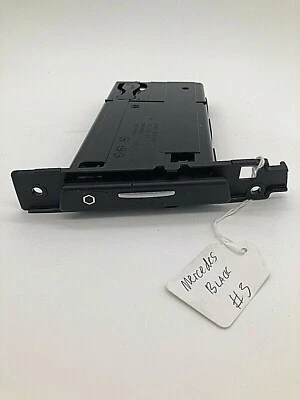 BMW E90 SERIE 3 E92 E93 M3 2008-2013 PORTAVASOS LADO DERECHO NEGRO 5145-7127461 Foto 1 de 4