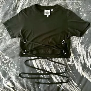The Ragged Priest Women’s Black Crop T-shirt D-ring Lace Up Size Small S - Picture 1 of 7