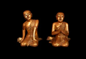 Ein Paar Holzfiguren - Buddhas Schüler Sariputta & Moggallana , Burma 20. Jh. - Bild 1 von 11