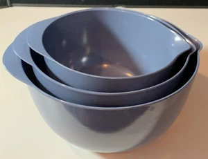 Set 3 Pezzi Ciotole Miscelatore Nidificazione Plastica Blu con Beccucci Versatori e Manico Antiscivolo - Foto 1 di 21