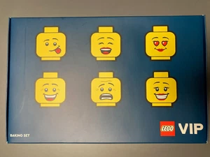 LEGO VIP 2022 Set da Forno Tagliabiscotti e Teglia da Forno - Nuovo/Inutilizzato Con Scatola - Foto 1 di 3