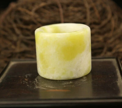 Anillo de jade amarillo chino de 2,3 cm anillo para pulgar anillo de jade natural 27 Foto 1 de 4