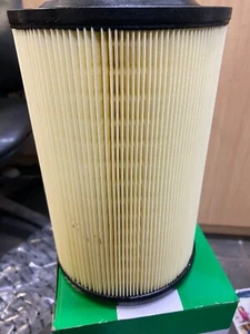 Air filter Mazda Bongo 2.5TD Ford Freda Box OF SIX (6) - Picture 1 of 6