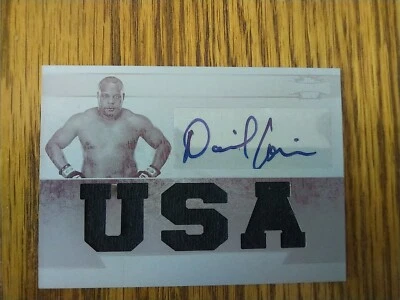 Placa de impresión Topps Ufc Knockout Daniel Cormier 2012 reliquia automática 1/1 Foto 1 de 2