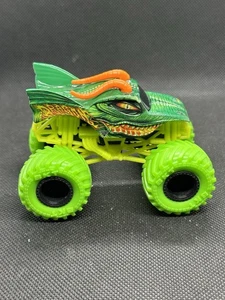 Sale Dragon Monster Jam Monster Truck Series 22 Green Tire Variation HTF - Picture 1 of 2