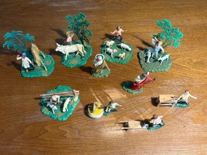 Nardi Lotto 5 scenette da presepe e di personaggi da presepe anni’60 - Picture 1 of 1