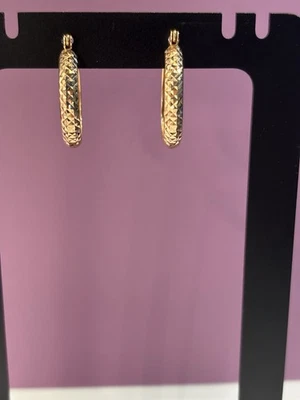 14K Rose Gold Hoop Earrings Faceted Finish Adds Shine 1 Inch Diameter 2.88 Grams - Image 1 of 4