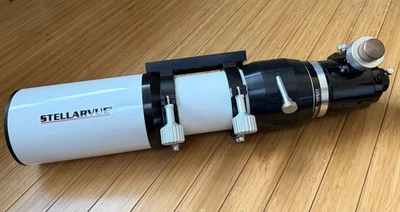 Beautiful Stellarvue 90mm Triplet Apochromatic Telescope Dual Speed Focuser - Image 1 of 4