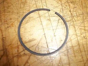YAMAHA YZ100 NEW OEM  PISTON RING STANDARD YZ 100 1G9-11601-00-00  - Bild 1 von 4