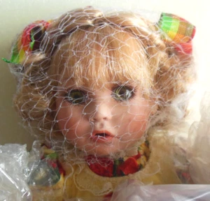 Muñeca Marie Osmond "Franny Fruitbasket Fruit Cup" Pequeño Tot Nuevo - Imagen 1 de 5