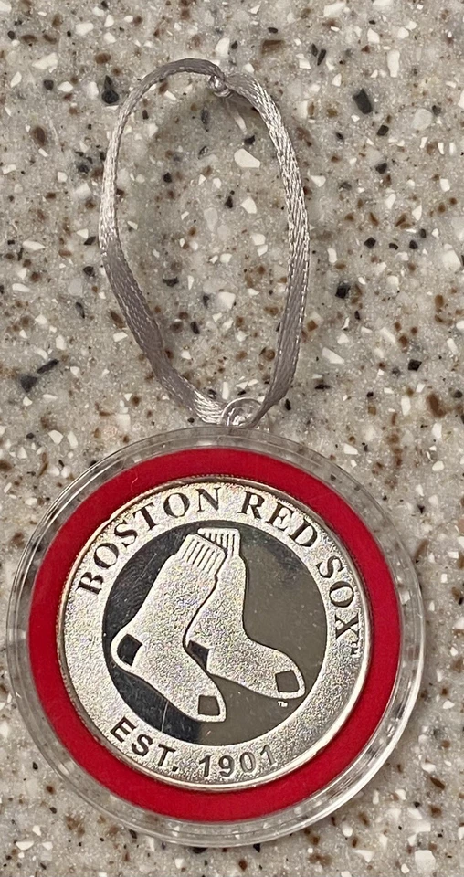 Adorno navideño coleccionable de los Medias Rojas de Boston de Highland Mint NUEVO Foto 1 de 3