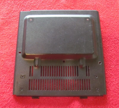 Ricambi usati Icom IC-706 - Coperchio inferiore - Immagine 1 di 2