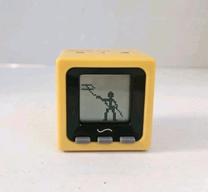 Radica Cube World WHIP Yellow Series 1 Toy Game Interactive Tested Working - Picture 1 of 6