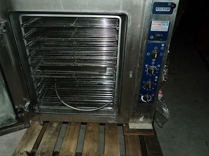 2 Kombidämpfer 1 X HOBART 10/1 GN und 1 x Rational CM 101 mit Strom gebraucht - Bild 1 von 6