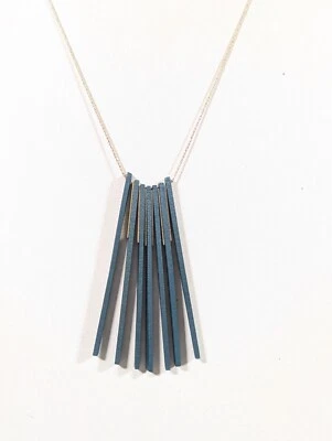 Collar Barra Madera Verde Saqueo Fan Deco Boho Tribal Tono Dorado 20 pulgadas Foto 1 de 4