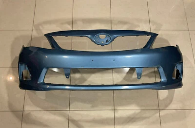 Cubierta de parachoques delantero azul Toyota Corolla S y XRS CAPA 2011-2013 Foto 1 de 4