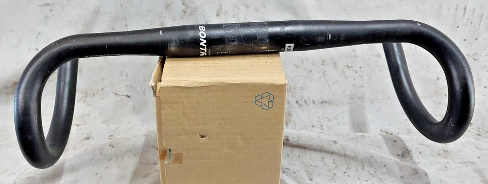 Manillar Bontrager Elite VR-C Drop Bar 31,8 mm 42 cm Trek Pilot 124 Drop Ships EE. UU. Foto 1 de 4