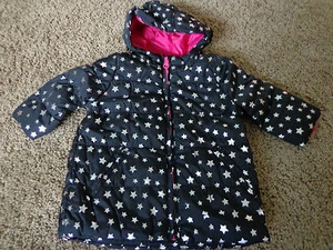 CHILDREN'S PLACE Niña NUEVO CON ETIQUETAS Talla 6-9M Negro con Estrellas y Revestimiento Rosa Chaqueta Amortiguadora - Imagen 1 de 6