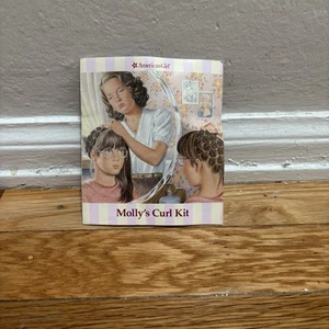 BAMBOLA RAGAZZA AMERICANA MOLLY'S CURL KIT OPUSCOLO - Foto 1 di 4