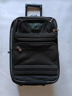 Equipaje de mano con ruedas Ciao usado 19”x12”x8” se expande Foto 1 de 4
