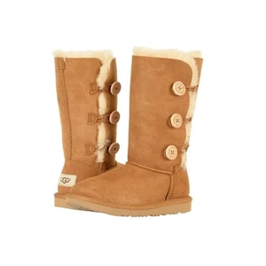 UGG Bailey Button Triplet Chestnut Wildleder Lammfell Stiefel kleines Kind Größe 2 - Bild 1 von 12