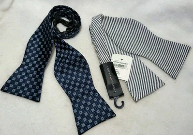 Tommy Hilfiger Lote de 2 Pajaritas Ajustables 100% Seda Azul/Blanco Rayas Diamantes Foto 1 de 4