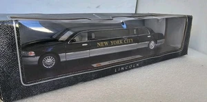 2003 Lincoln Limousine Car Die Cast New York City Edition (SUNNYSIDE BRAND) - Picture 1 of 8