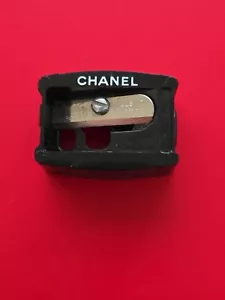 Chanel Sculpting Eyebrow Lip and Eye Pencil Sharpener - Foto 1 di 2