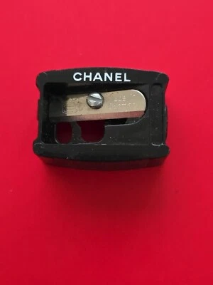 Chanel Sculpting Eyebrow Lip and Eye Pencil Sharpener - image 1 of 2