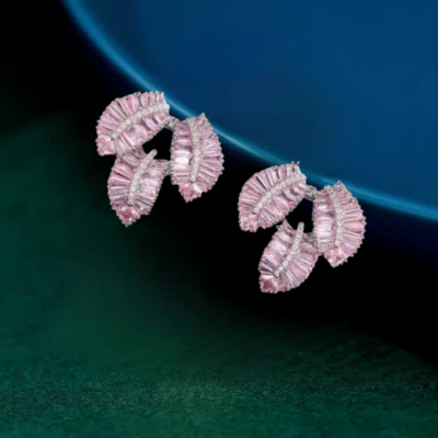 Elegantes aretes chapados en oro blanco rosa/claro hoja de circonita cúbica Foto 1 de 4