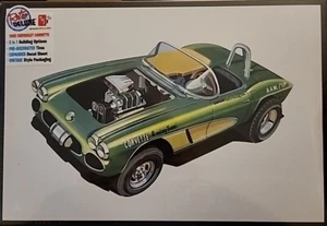 AMT AMT1318 1962 Chevy Corvette 1:25 Scale Model Kit - Black - Picture 1 of 4