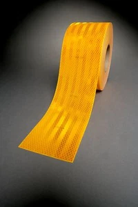 Marcas de vehículo de emergencia grado diamante 3M 983-71NL amarillo, 6 pulgadas x (estuche de 1) - Imagen 1 de 1
