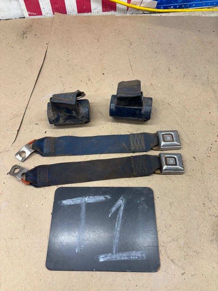 1973 75 77 81 FIREBIRD TRANS AM CAMARO REAR SEAT BELT BELTS RETRACTORS SEATBELTS - Image 1 of 4