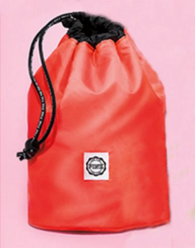 Mini bolsa deportiva de playa Victoria's Secret ROSA edición limitada con cordón Foto 1 de 1