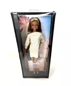 The Barbie Look Collection City Shopper African-American Doll 2012 Mattel NRFB - Picture 1 of 4