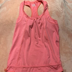 2 Grad Wetterfestes Damen Yoga Tank Größe Medium - Bild 1 von 5