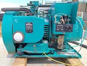 Onan 4KW 4,000 Watt twin-cylinder gasoline-powered generator RV camper genset - Picture 1 of 12