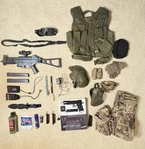 Airsoft Bundle : Gun, Protective Gear, Clothes and Accessories  - Picture 1 of 10